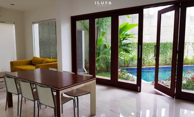 For Rent Townhouse 3Lt Furnished area Pejaten Barat