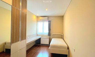 Disewakan Townhouse Murah 3 Lantai area Pejaten Cilandak