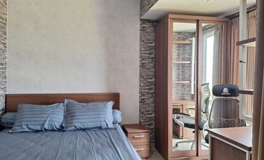 Apartemen studio dengan pemandangan city view