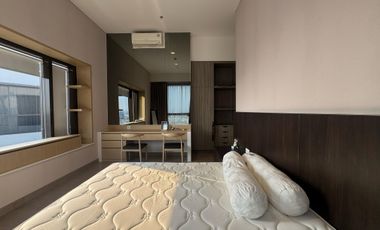 FOR RENT 2+1 BEDROOMS FULLY FURNISHED 1 PARK AVENUE, JAKARTA SELATAN
