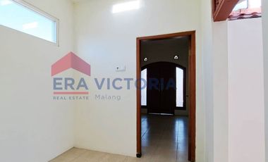 Rumah murah disewakan di Titan Asri Sulfat Blimbing Malang