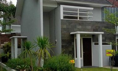 Rumah siap huni pojok // bisa Cash atau KPR