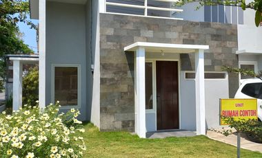 Rumah siap huni pojok // bisa Cash atau KPR