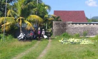 Rmh di BALI Pantai Jasry Karangasem LT1500M² LB 100M 2 Kmr 2 WC