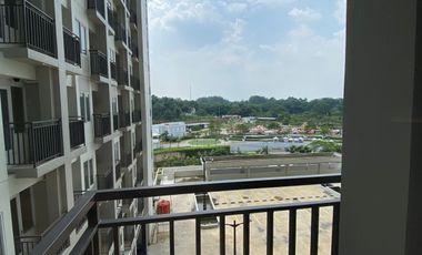 Disewa Apartemen Full Furnish New Unit di Podomoro Golf View