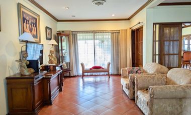 Villa asri, murah, terawat aktif, pool, di Cipanas 