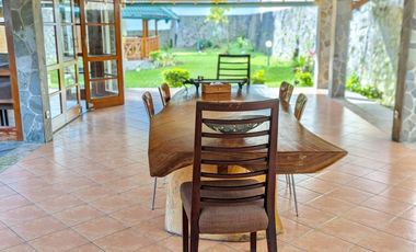 Villa asri, murah, terawat aktif, pool, di Cipanas 