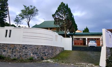 Villa asri, murah, terawat aktif, pool, di Cipanas 