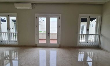 FOR RENT 2FLOOR BEAUTIFUL & SPACIOUS HOUSE IN PONDOK INDAH WITH POOL