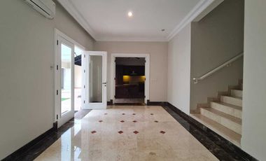 FOR RENT 2FLOOR BEAUTIFUL & SPACIOUS HOUSE IN PONDOK INDAH WITH POOL
