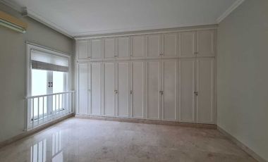 FOR RENT 2FLOOR BEAUTIFUL & SPACIOUS HOUSE IN PONDOK INDAH WITH POOL