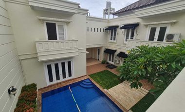 FOR RENT 2FLOOR BEAUTIFUL & SPACIOUS HOUSE IN PONDOK INDAH WITH POOL