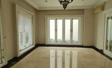 FOR RENT 2FLOOR BEAUTIFUL & SPACIOUS HOUSE IN PONDOK INDAH WITH POOL