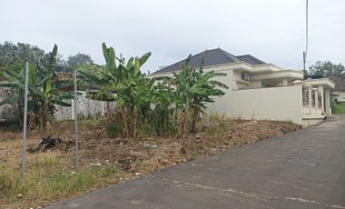 Dijual tanah 300 m² dalam komplek Arisma, Suka bangun Palembang