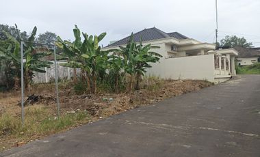 Dijual tanah 300 m² dalam komplek Arisma, Suka bangun Palembang