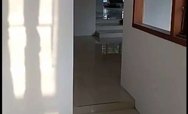 Rumah di JL. SUKAHAJI RAYA (100 meter dari Sutami)