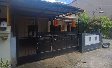 dijual rumah di sleman dekat kampus UGM di jalan kaliurang km 6 mlati