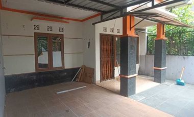 dijual rumah di sleman dekat kampus UGM di jalan kaliurang km 6 mlati
