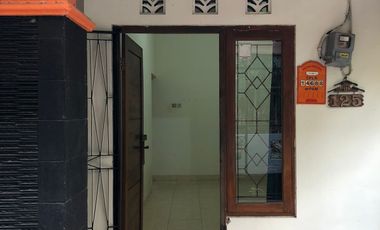 dijual rumah di sleman dekat kampus UGM di jalan kaliurang km 6 mlati