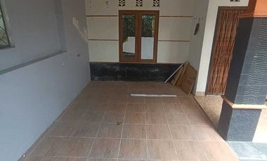 dijual rumah di sleman dekat kampus UGM di jalan kaliurang km 6 mlati