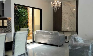 RUMAH MEWAH KLASIK DEKAT PEMDA SLEMAN