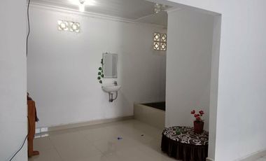 Rumah besar murah tengah kota,di jl Inpres Marpoyan