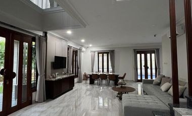 Disewakan Rumah Cluster Taman Simpruk Lippo Cikarang