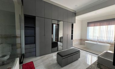 Disewakan Rumah Cluster Taman Simpruk Lippo Cikarang