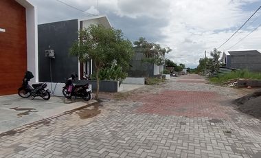 RUMAH CLUSTER SOLO BARU