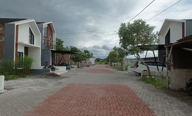 RUMAH CLUSTER SOLO BARU