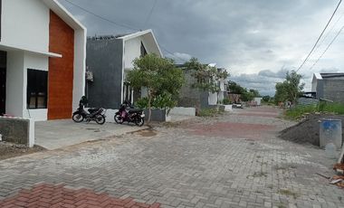 RUMAH CLUSTER SOLO BARU