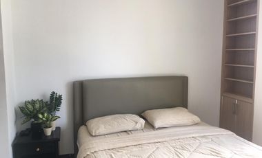 Disewakan Apartemen Cosmo Mansion 3 br+1 View timur furnish