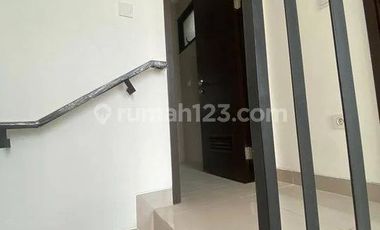 Disewa Rumah Milenial PIK 2 Uk. 4,5x10, 2 Lantai, Brand New Siap Huni