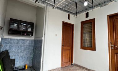 dijual rumah di sleman di lempong sari sariharjo ngaglik dekat AlAzhar