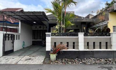 dijual rumah di sleman di lempong sari sariharjo ngaglik dekat AlAzhar