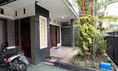 dijual rumah di sleman di lempong sari sariharjo ngaglik dekat AlAzhar