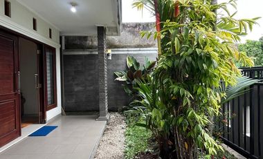 dijual rumah di sleman di lempong sari sariharjo ngaglik dekat AlAzhar