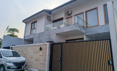 Tembalang Bukit Mawar  Sendangmulyo Rumah 2Lt View Menawan