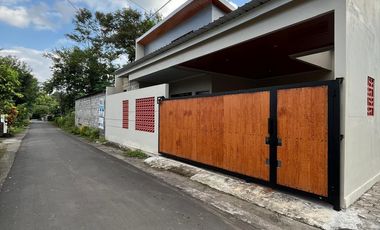 dijual rumah di sleman dekan kampus UNRIYO di wedomartani ngemplak