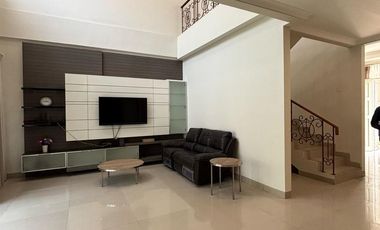 Disewakan Rumah Cluster Emerald Mansion Lippo Cikarang