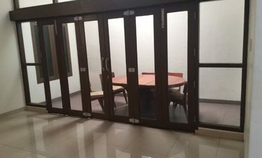 Dijual/Disewakan Rumah 250/275 dekat Kambang Iwak Palembang.