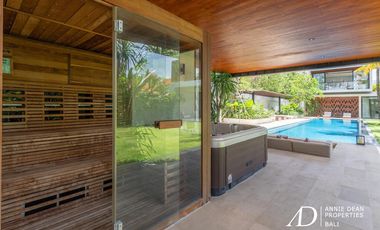 LEASEHOLD | MODERN LUXURY 4-BED VILLA IN THE PRIME AREA OF BATU BELIG