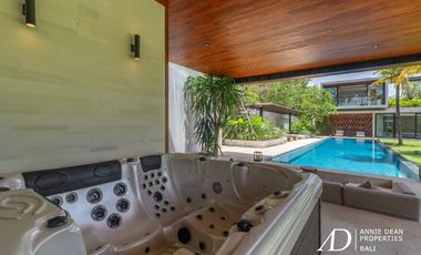 LEASEHOLD | MODERN LUXURY 4-BED VILLA IN THE PRIME AREA OF BATU BELIG