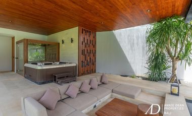 LEASEHOLD | MODERN LUXURY 4-BED VILLA IN THE PRIME AREA OF BATU BELIG