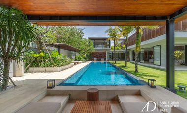LEASEHOLD | MODERN LUXURY 4-BED VILLA IN THE PRIME AREA OF BATU BELIG
