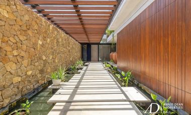 LEASEHOLD | MODERN LUXURY 4-BED VILLA IN THE PRIME AREA OF BATU BELIG