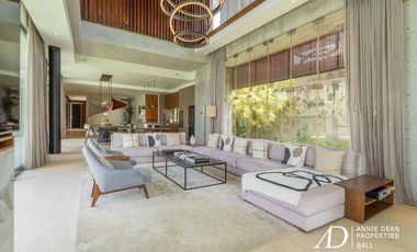 LEASEHOLD | MODERN LUXURY 4-BED VILLA IN THE PRIME AREA OF BATU BELIG