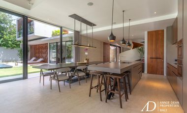 LEASEHOLD | MODERN LUXURY 4-BED VILLA IN THE PRIME AREA OF BATU BELIG