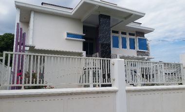 jual rumah mewah, elegan dan minimalis