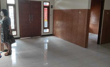 Rumah dijual siap pakai Perum Grand Pasadena Gentan timur Luwes Mall